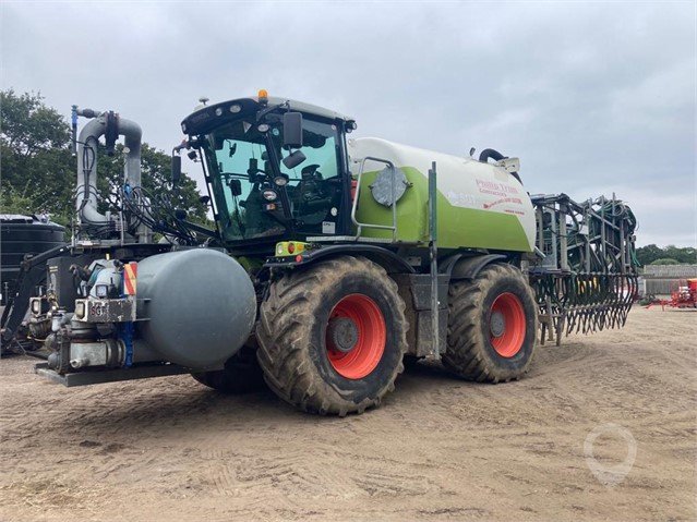 2014 CLAAS XERION 3800 VC